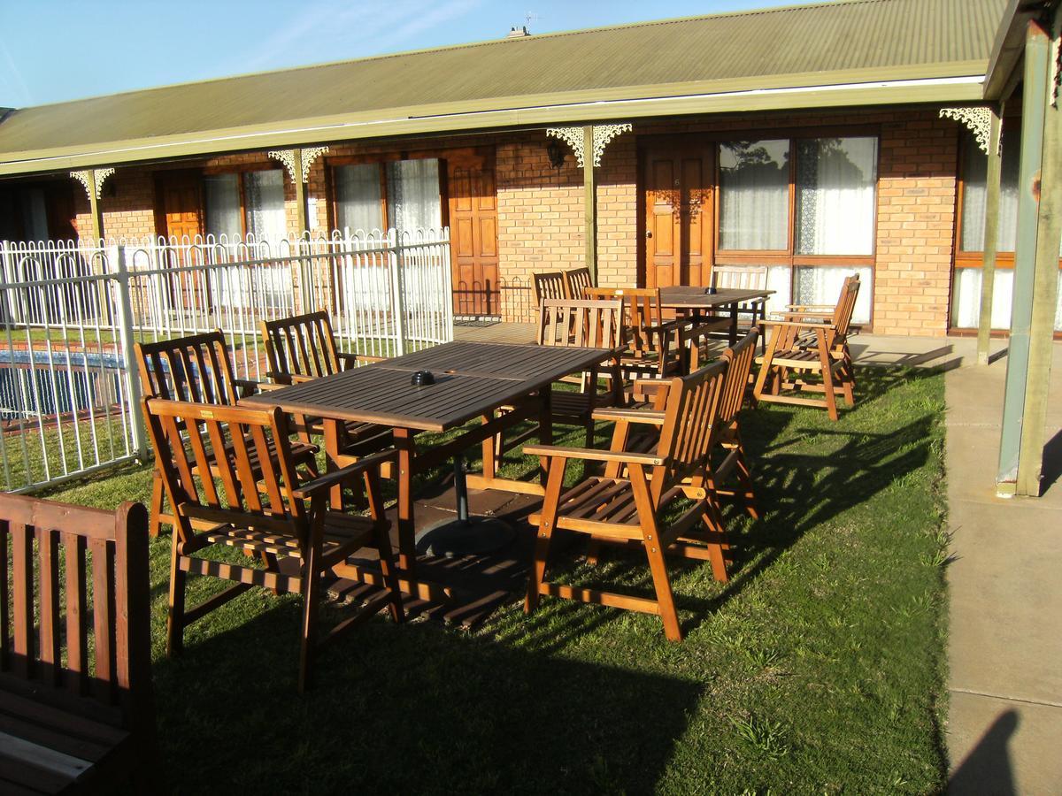 Regency Court Motel Cobram Eksteriør billede