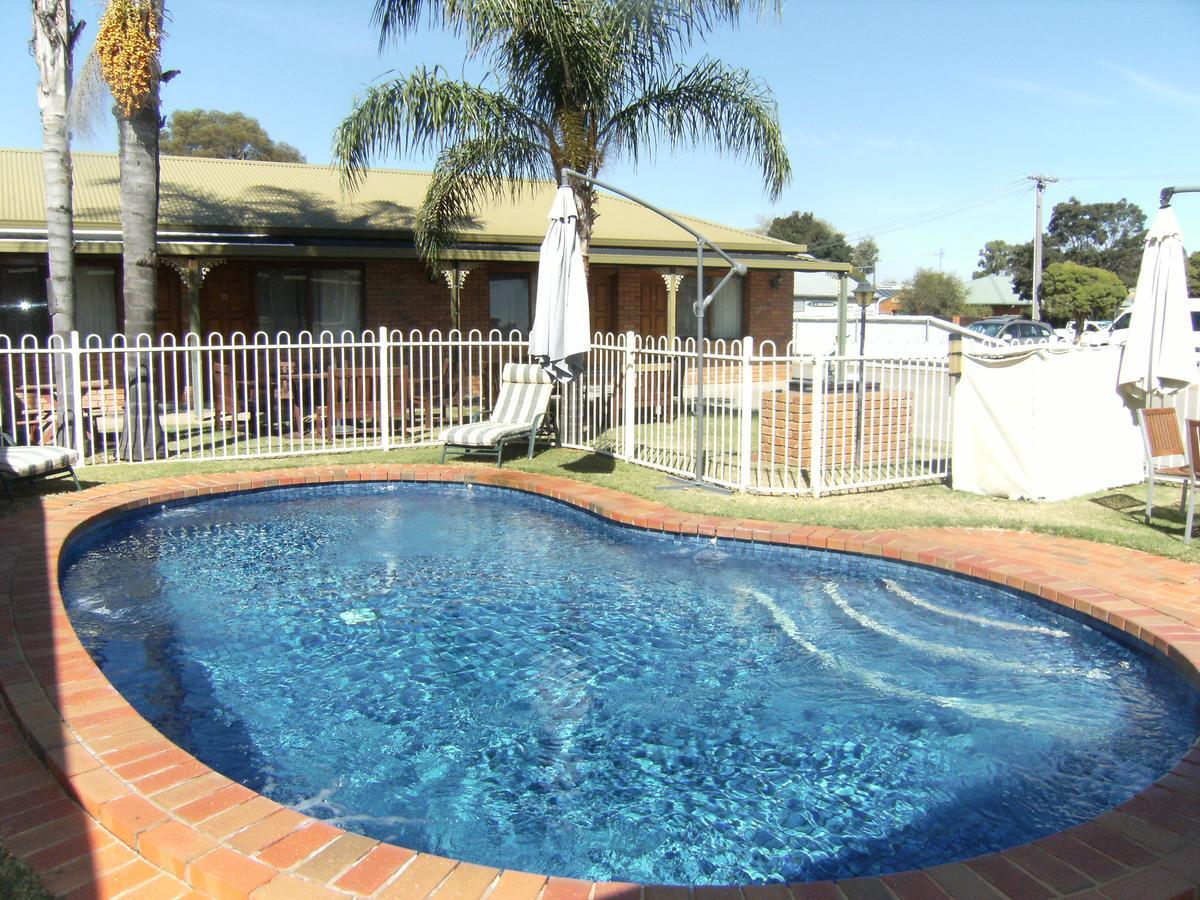 Regency Court Motel Cobram Eksteriør billede